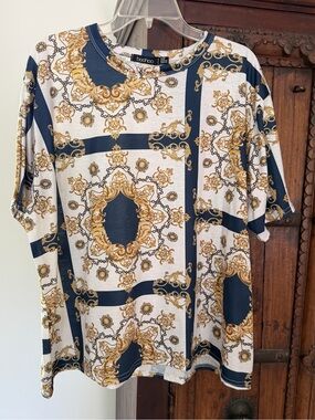 Gold Baroque Chain Print Tee Navy & Ivory